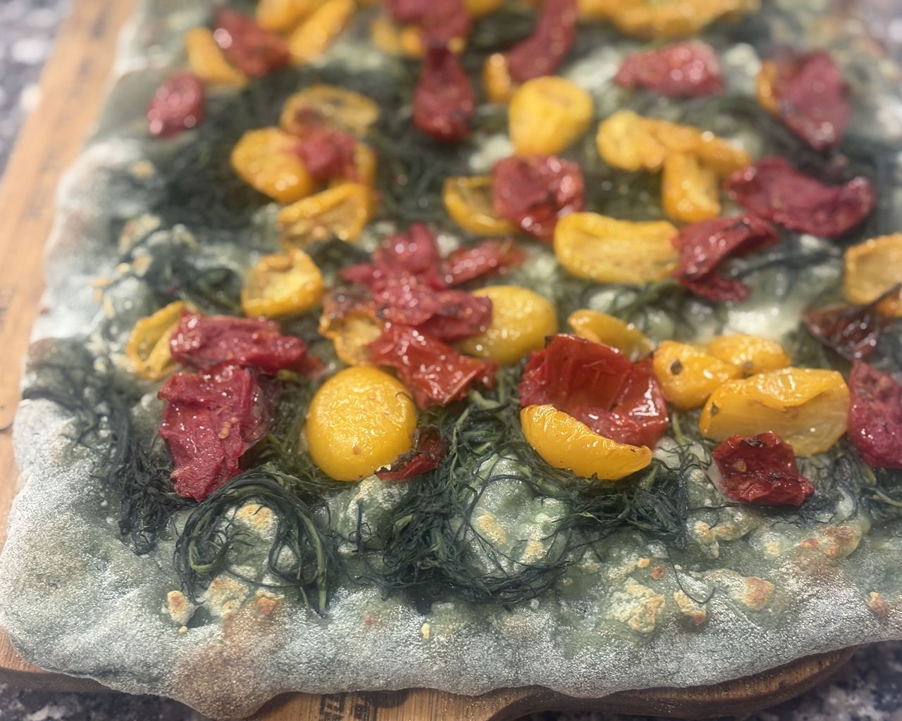 Pizza in pala con impasto speciale alla Pizzeria Da Alex