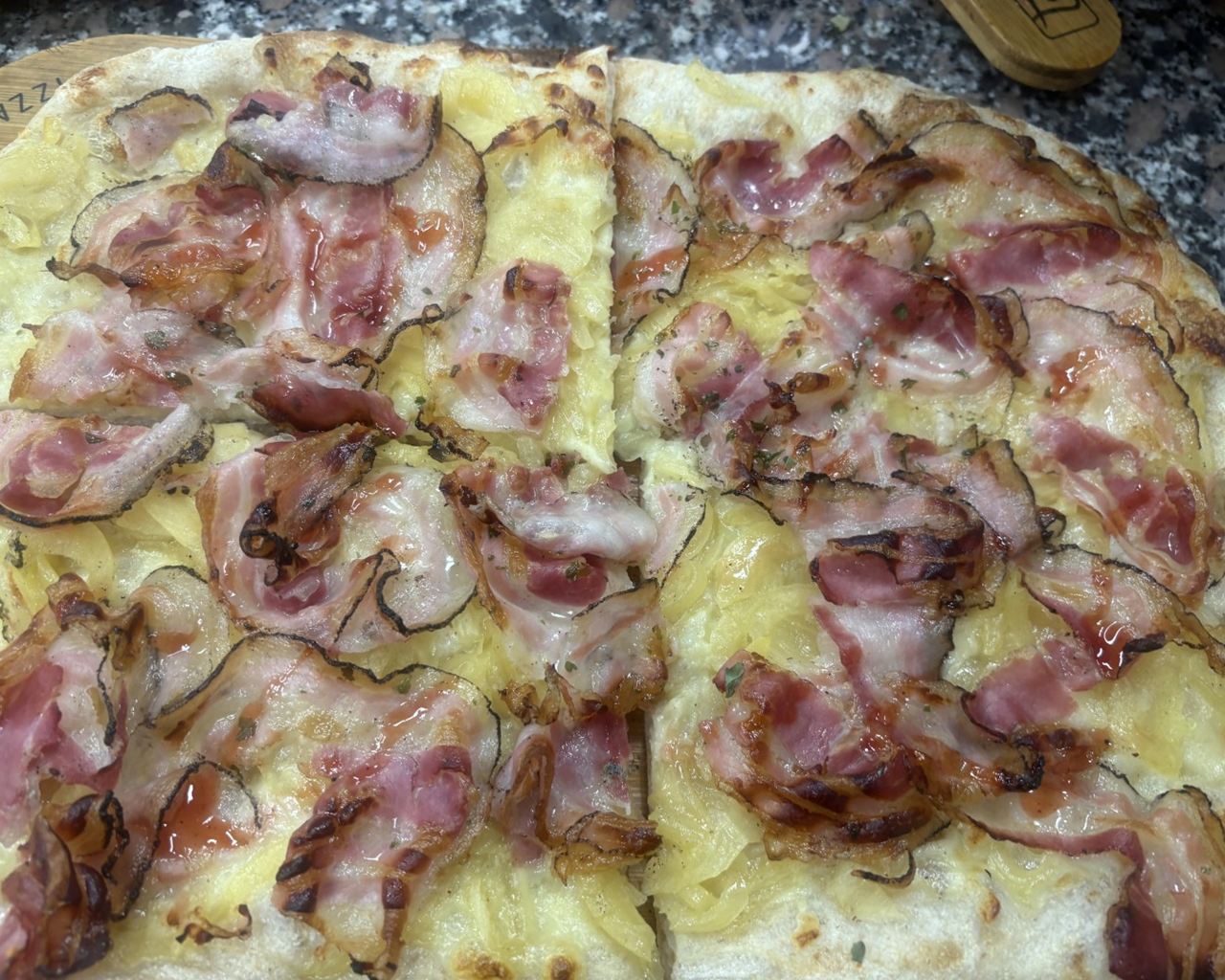 Specialità in pala della Pizzeria Da Alex