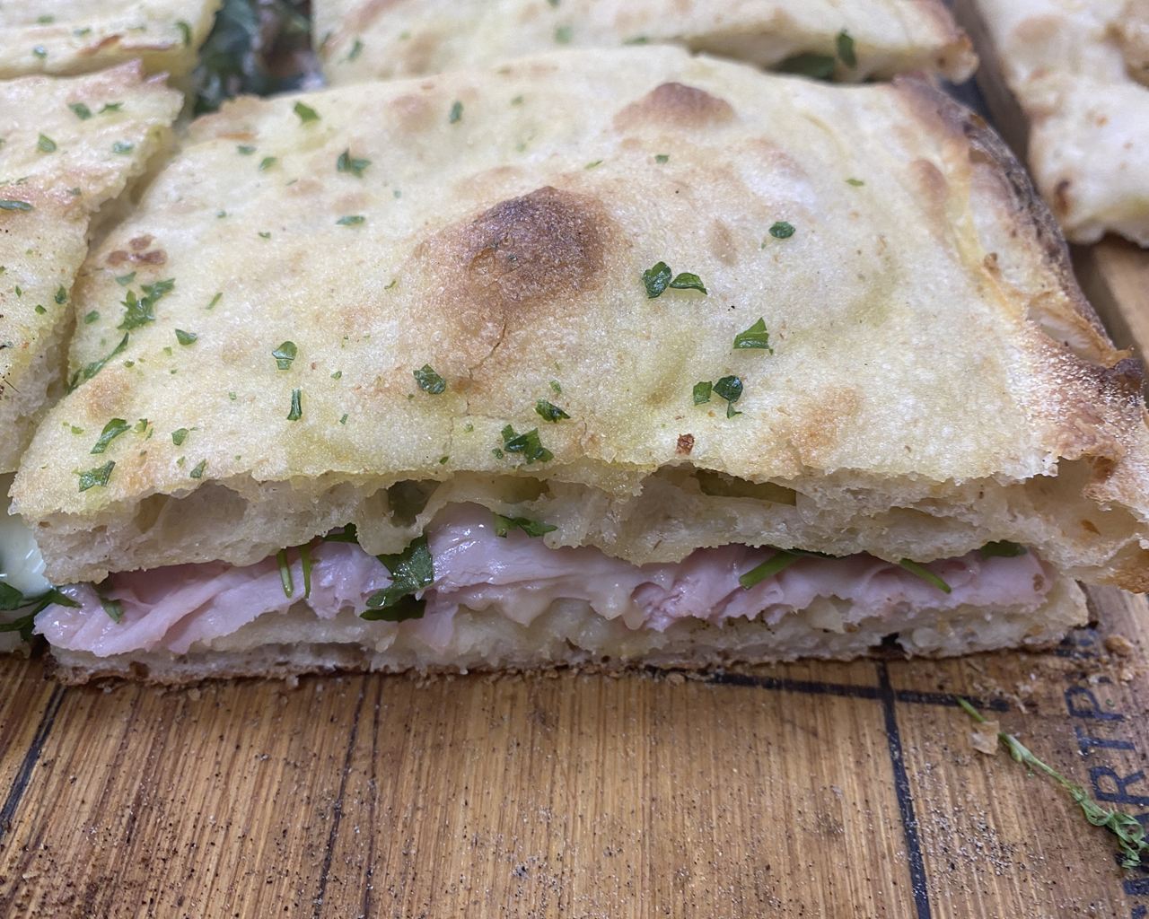 Focaccia ripiena Pizzeria da Alex