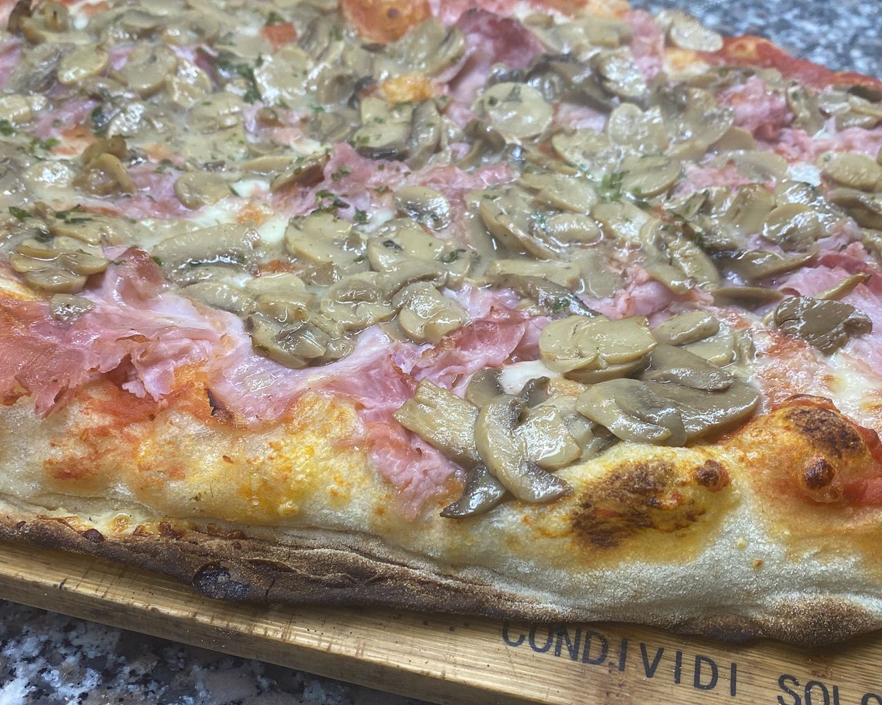 Pizza in pala artigianale da Alex