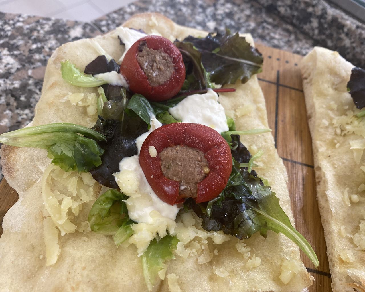 Pizza in pala con farciture speciali da Alex a Verona