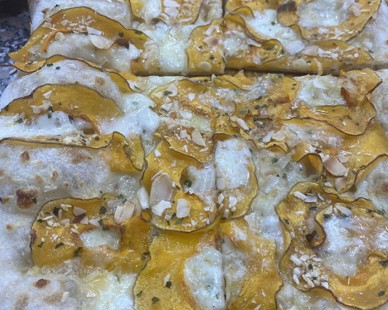 Pizza in pala da Alex a Verona