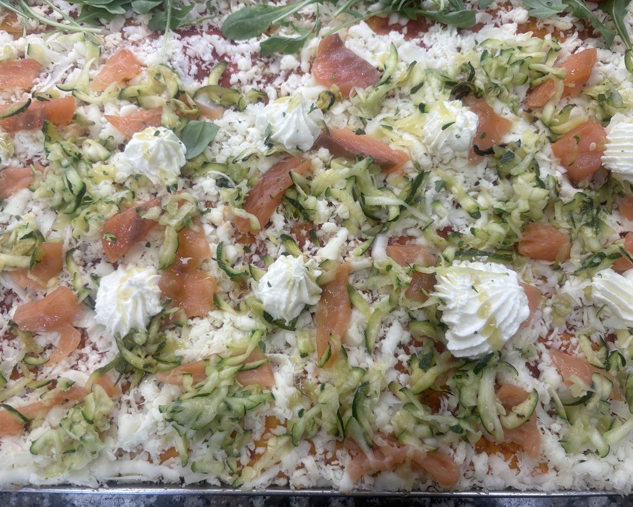 Pizza zucchini philadelphia e salmone